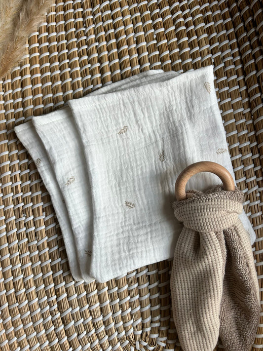 Handgemaakte Hydrofiele washandjes Beige veertjes