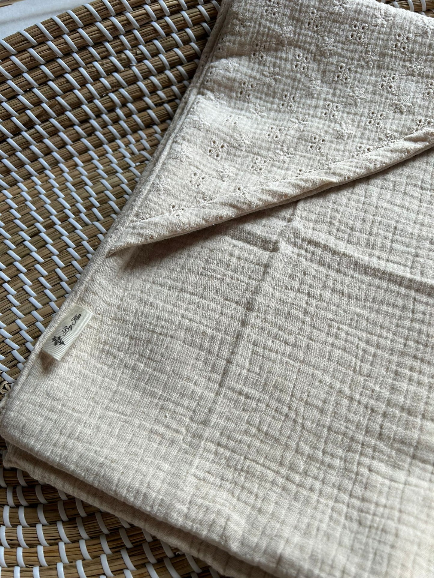 Handgemaakte Wikkeldoek / badcape hydrofiel beige